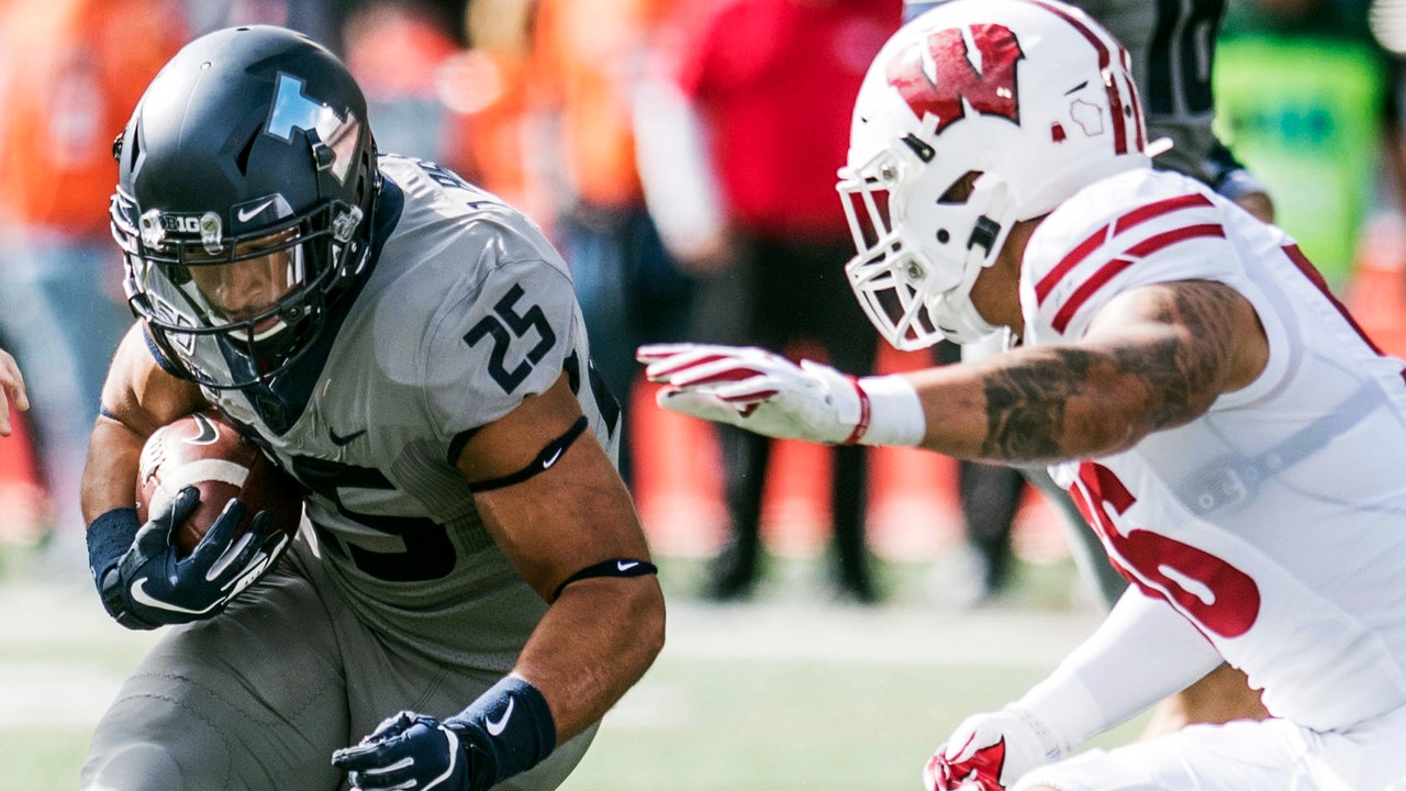 Illinois stuns No. 6 Wisconsin 24-23 on last-second FG